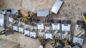 کشف و ضبط ۵۰ دستگاه ماینر غیرمجاز در لرستان