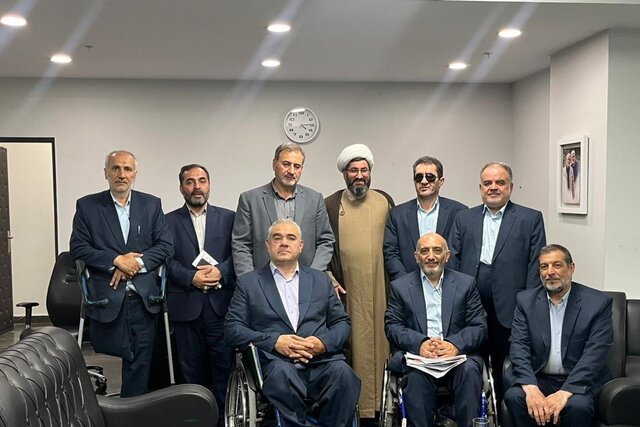 دیدار جمعی از جانبازان ۷۰ درصد با معاون بنیاد شهید