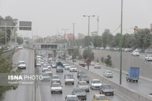 گردوخاک و کاهش دید در اصفهان